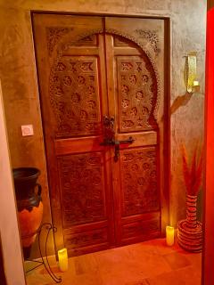 Suite 5 étoiles 1001 Merveilles avec jacuzzi et jeu pour adulte - 4