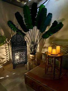 Suite 5 étoiles 1001 Merveilles avec jacuzzi et jeu pour adulte - 1