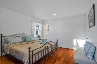 Cozy 4BR Retreat - Private backyard, Gazebo & Grill - 2