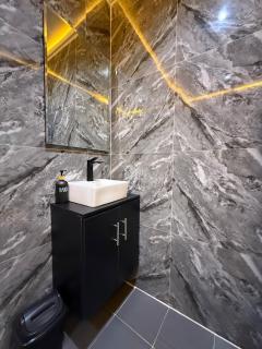 Warm,Cozy & Stylish 1bed apt in the heart of lekki - 3