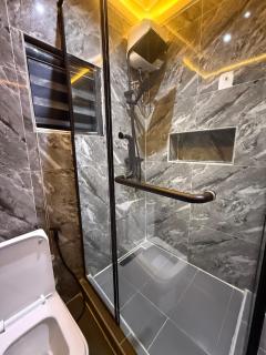 Warm,Cozy & Stylish 1bed apt in the heart of lekki - 4