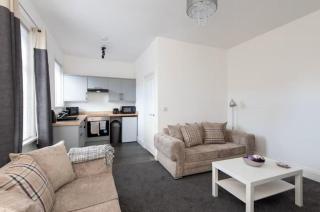 Brooklyn Flat- Upstairs Flat - 6