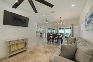A Wave From It All - Beach Cottage with Private Pool & Outdoor Area - 2