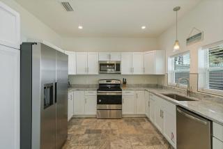 A Wave From It All - Beach Cottage with Private Pool & Outdoor Area - 1