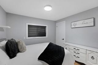 Welcome To Our Modern 2Bdrm,1Bth w, Laundry,BBQ - 2