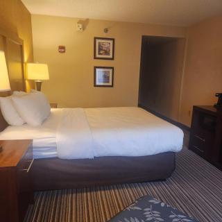 Best Western Chocolate Inn at the Park - 1