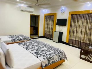 Family Lodge Guest House - 3