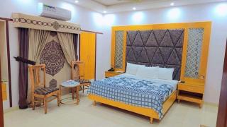 Family Lodge Guest House - 1