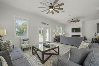 Beaches and Dreams - Luxury Home with Views of the Ocean & Private Pool - 4