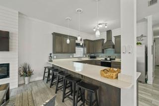 Beaches and Dreams - Luxury Home with Views of the Ocean & Private Pool - 2