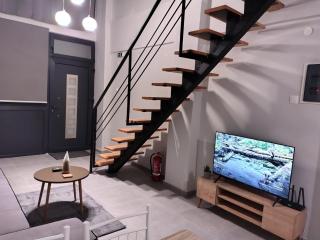 Konstantinos Loft - 6
