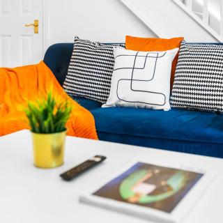 Two Bed House - Garden - Parking - Fast Wi-Fi 55HE - 1