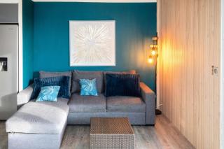 Apartment with terrace and views of the Pyrenees - 0