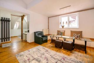 Lavender Attic w AC working desks - 1