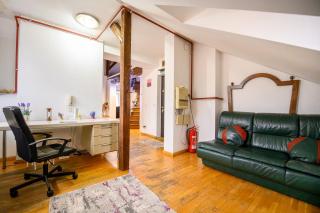 Lavender Attic w AC working desks - 5