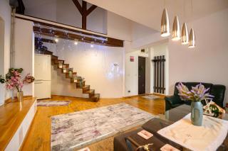 Lavender Attic w AC working desks - 2