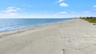 Private beach access, amazing sunsets ! - 6