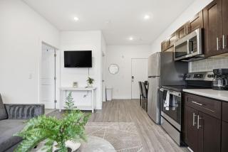 1BR1BA apartment in the Fairmount Square building - 3