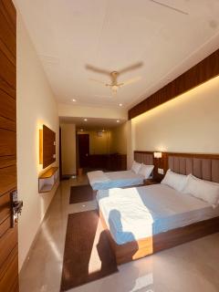 Rishikesh Sadan Studio- Best stay in Tapovan , Guests Favourite,Travellers Delight!! - 4