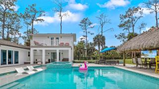 Naples Retreat – Family Oasis - 2
