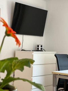 Yellow House Apartments - Top 5 - 3