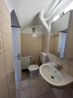 Yellow House Apartments - Top 5 - 1