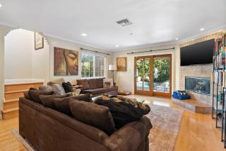 New Listing Burbank Retreat by Colby & Conrad - 6