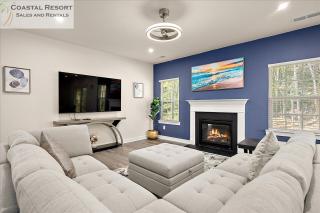 Beautiful 5 Bedroom Home in America's Coolest Small Town! - 6