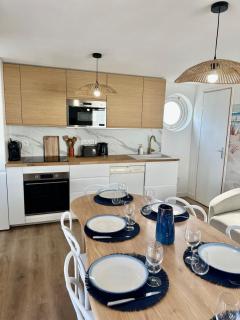 Chalet Sybille, front de mer 1ère LIGNE clim avec draps et ménage final inclus - 2