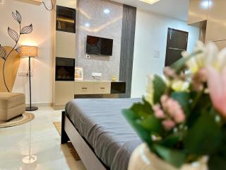 Novo Stays - Artistic Boho Edition - 4