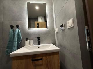 rishko appartmens113, self check in, free parking, bus station, center of the city - 3