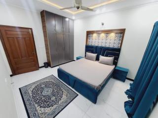 Room Available for rent in G-13 Islamabad - 0
