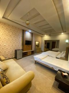 Room Available for rent in G-13 Islamabad - 1