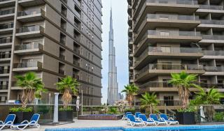 Spacious 1 BHK with City Views Near Burj Khalifa - 0
