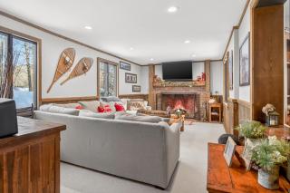Killington Chalet with Hot Tub, Patio and Views - 4