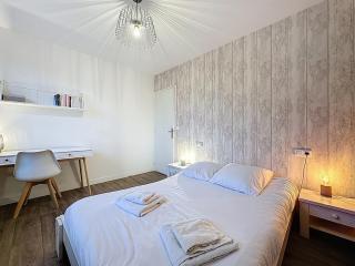 Large house with garden near Paris - 1