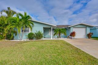 4 Mi to Beach! Waterfront New Port Richey Retreat - 7