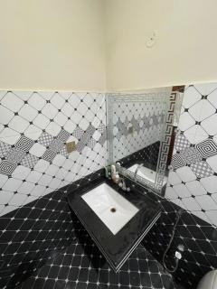 Modern 1BR Apartment in Multan - 5