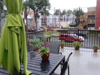 Chouette loft urbain avec foyer - 6