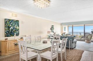 Beautiful 3 Bedroom English Towers Condo with Indoor Pool & Fitness Center! - 4