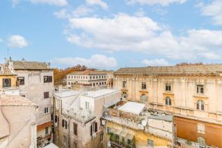 Il Palazzetto di Via della Frezza - Rome - 1