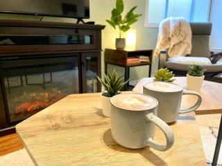 Spacious & Family Friendly Mountain Base Stay - The Grouse Hideaway - North Vancouver - 2