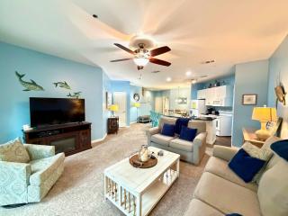 Lovely 3 Bed3 Bath Pet FriendlyVilla - Walk to the beach pools and tennis #75 Ocean Breeze - 0