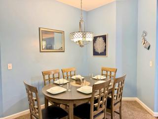 Lovely 3 Bed3 Bath Pet FriendlyVilla - Walk to the beach pools and tennis #75 Ocean Breeze - 1