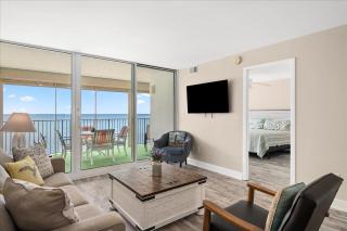 Beautiful Direct Ocean Views from this Remodeled English Towers Condo! - 9