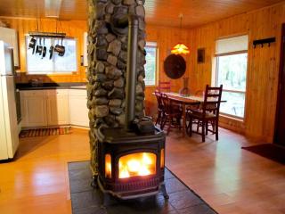 Welcome to the Dancing Bear Cabin Sleeps 8 - 8
