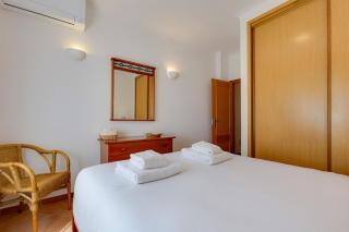 Dona Ana - A002 - Lagos - 1