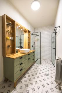 Arnona 4BR Brand new Modern Suite - 4