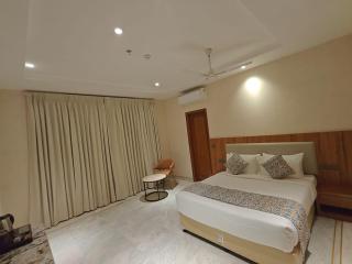 Bluestone Prime by The Cosy Hotels - 9