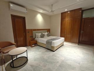 Bluestone Prime by The Cosy Hotels - 2